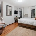 Great Studio Location In Times Square Near Subway
